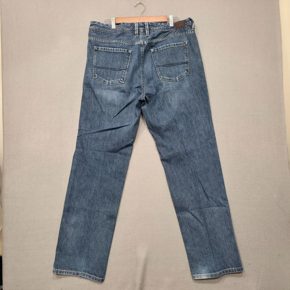Tommy Bahama Men's Blue Denim Jeans Size 36x30 Actual 36x31.5‎